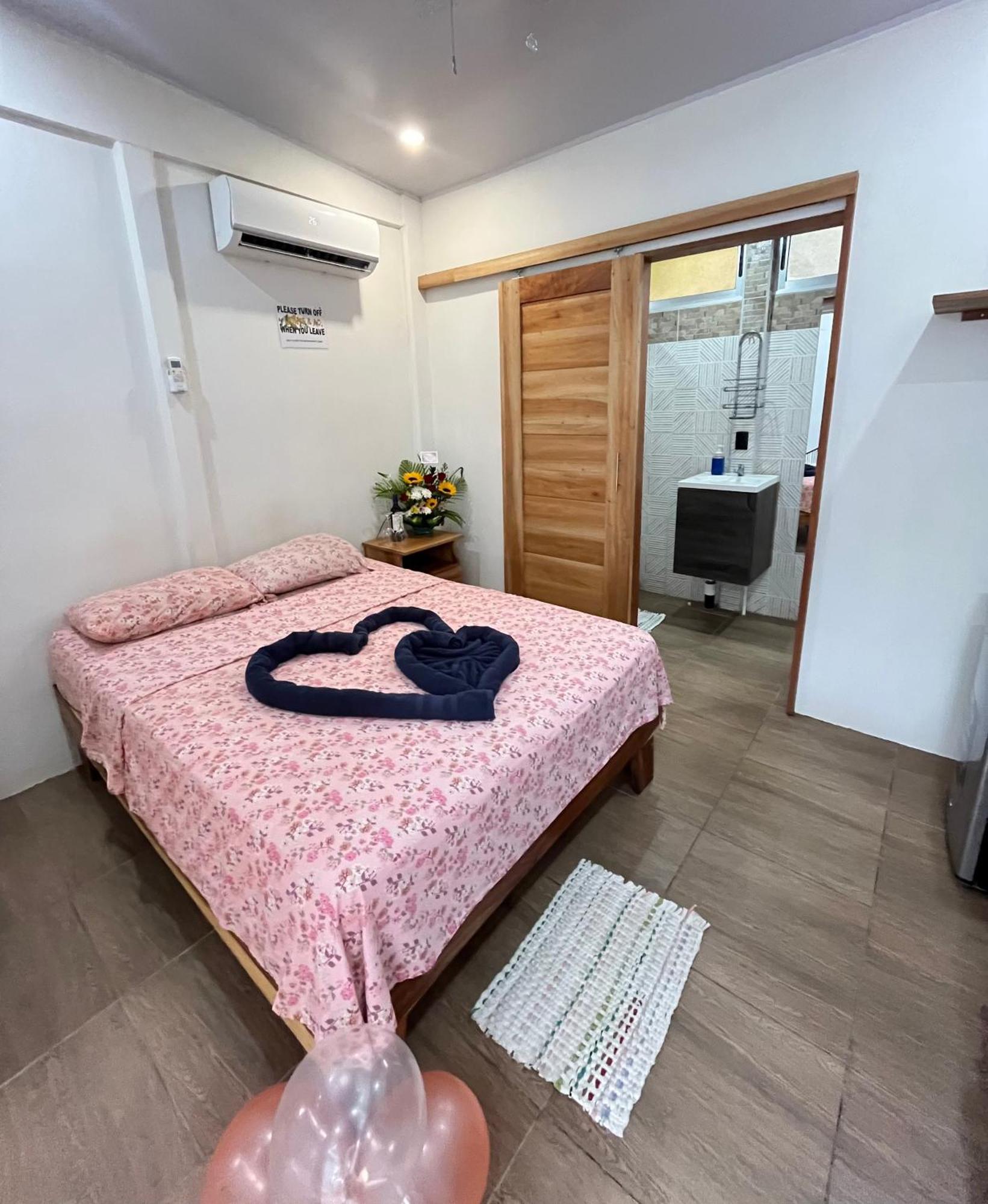 Apartamentos En El Centro De Puerto Viejo Пуерто Лимон Екстериор снимка